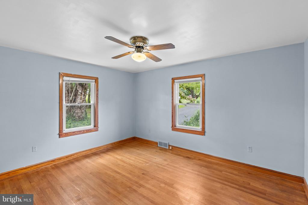 BRICK RANCHER IN FREDERICK | 7229 BOWERS ROAD