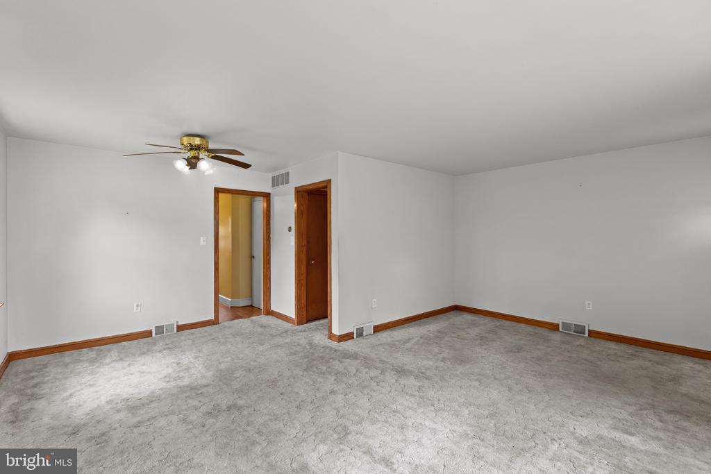 BRICK RANCHER IN FREDERICK | 7229 BOWERS ROAD