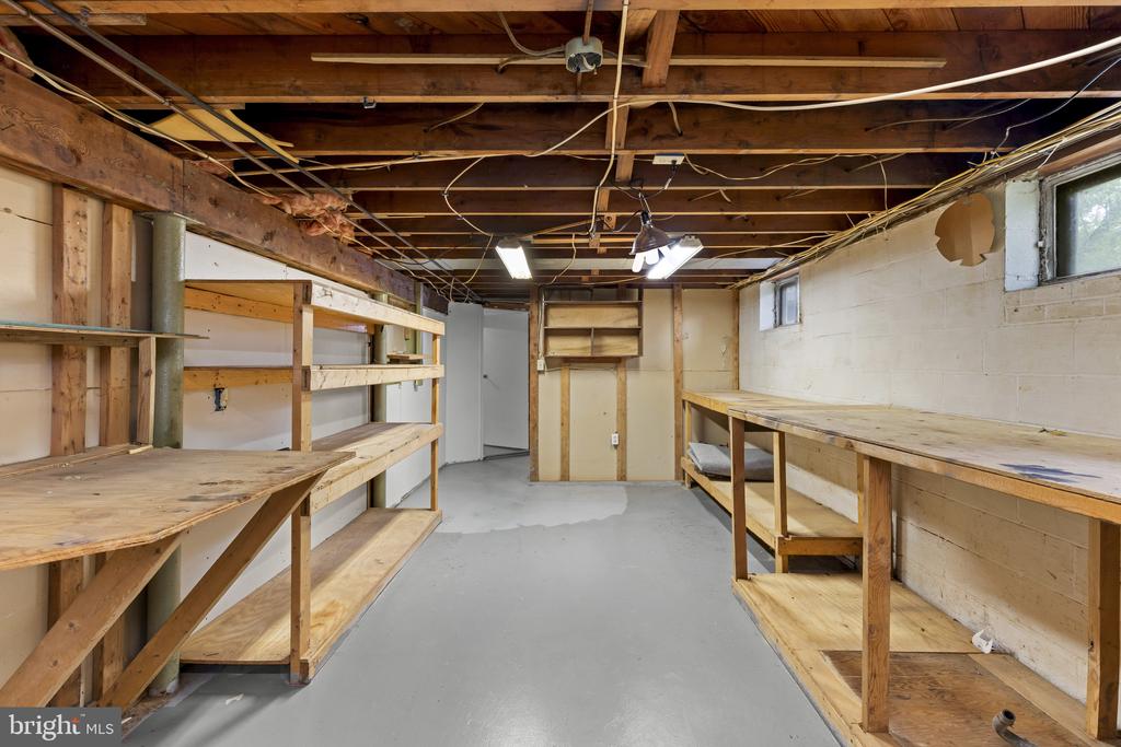 BRICK RANCHER IN FREDERICK | 7229 BOWERS ROAD