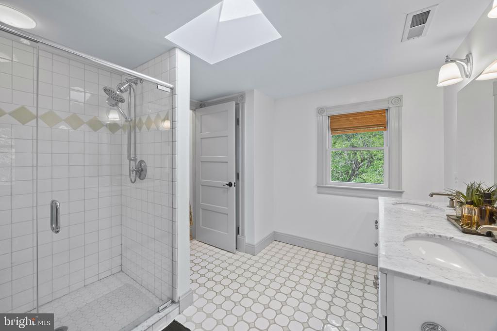 14401 WINDY OAK CIRCLE