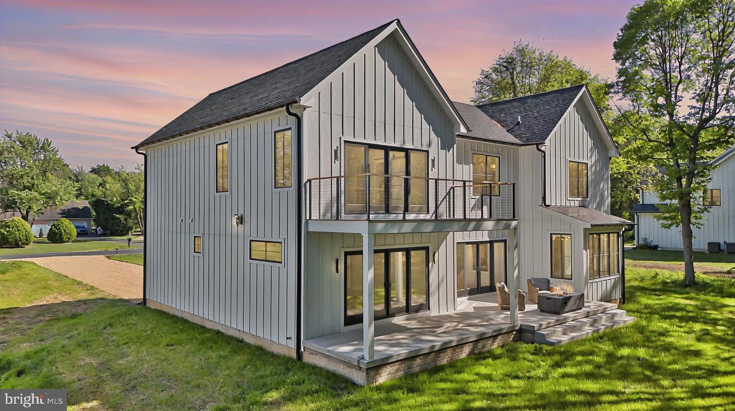 208 Tower Dr