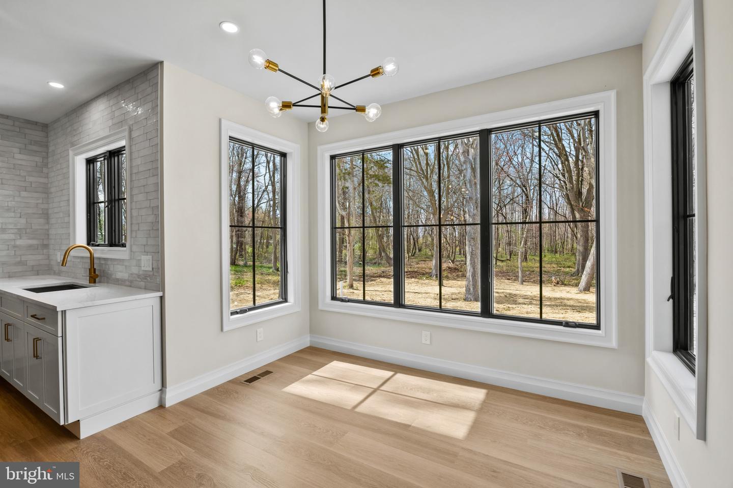 208 Tower Dr