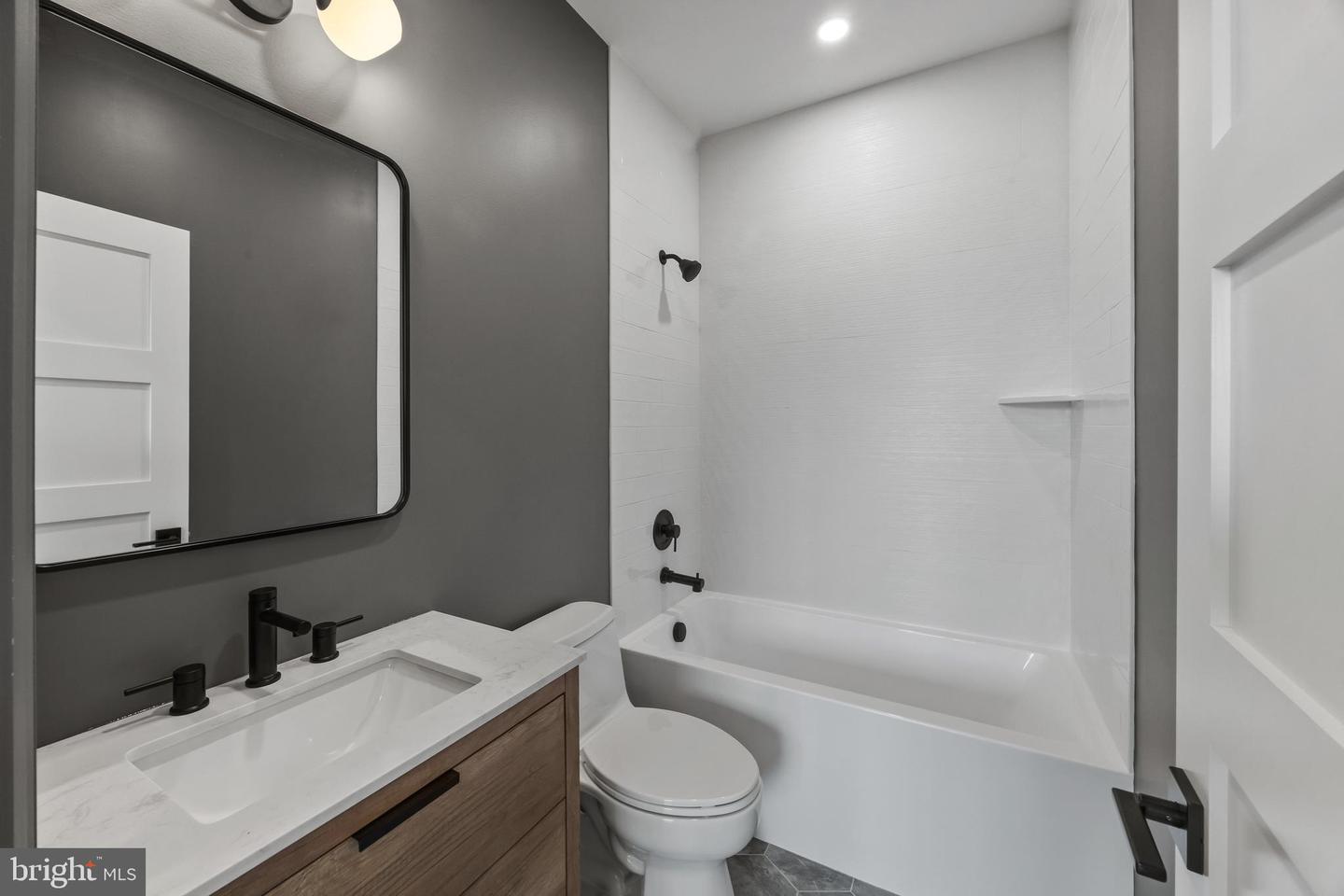 208 Tower Dr