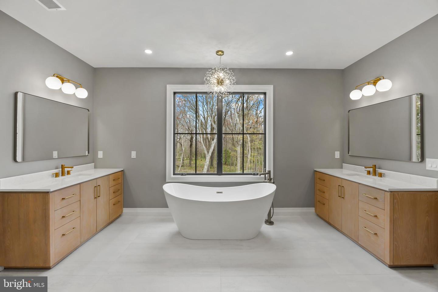 208 Tower Dr