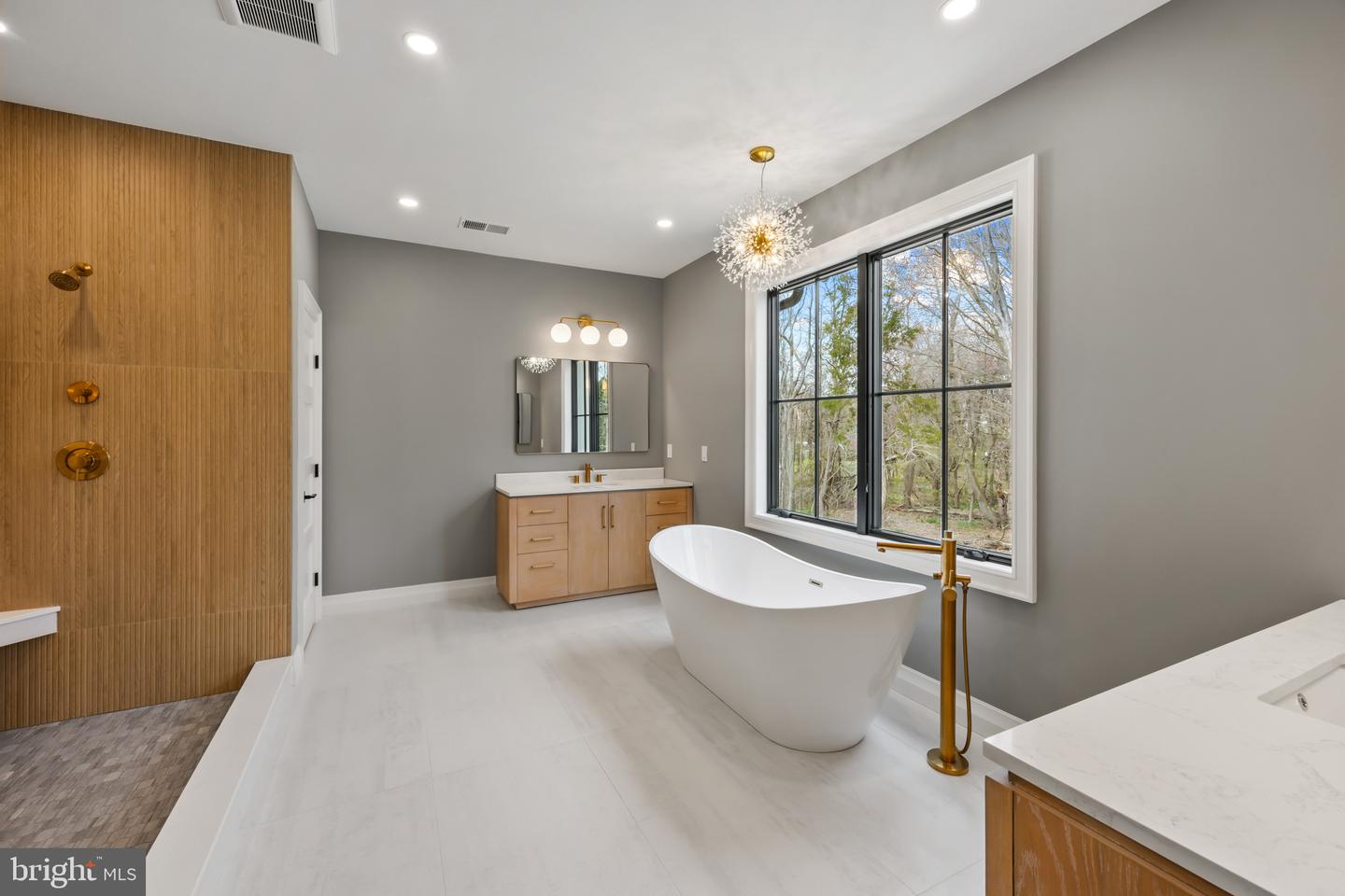 208 Tower Dr