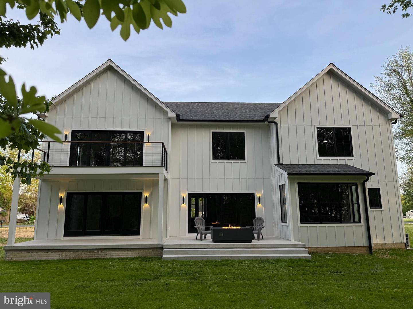 208 Tower Dr