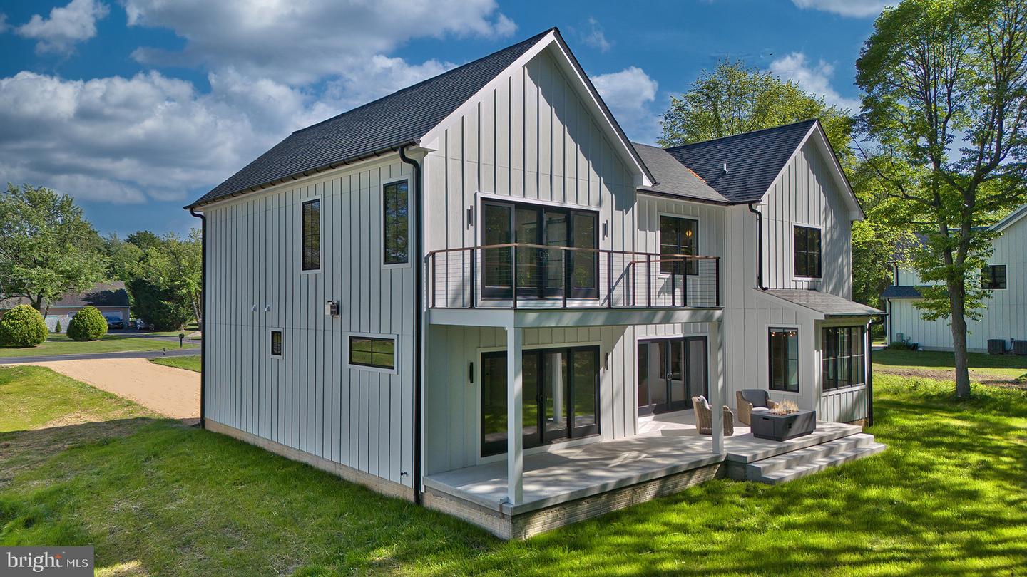 208 Tower Dr