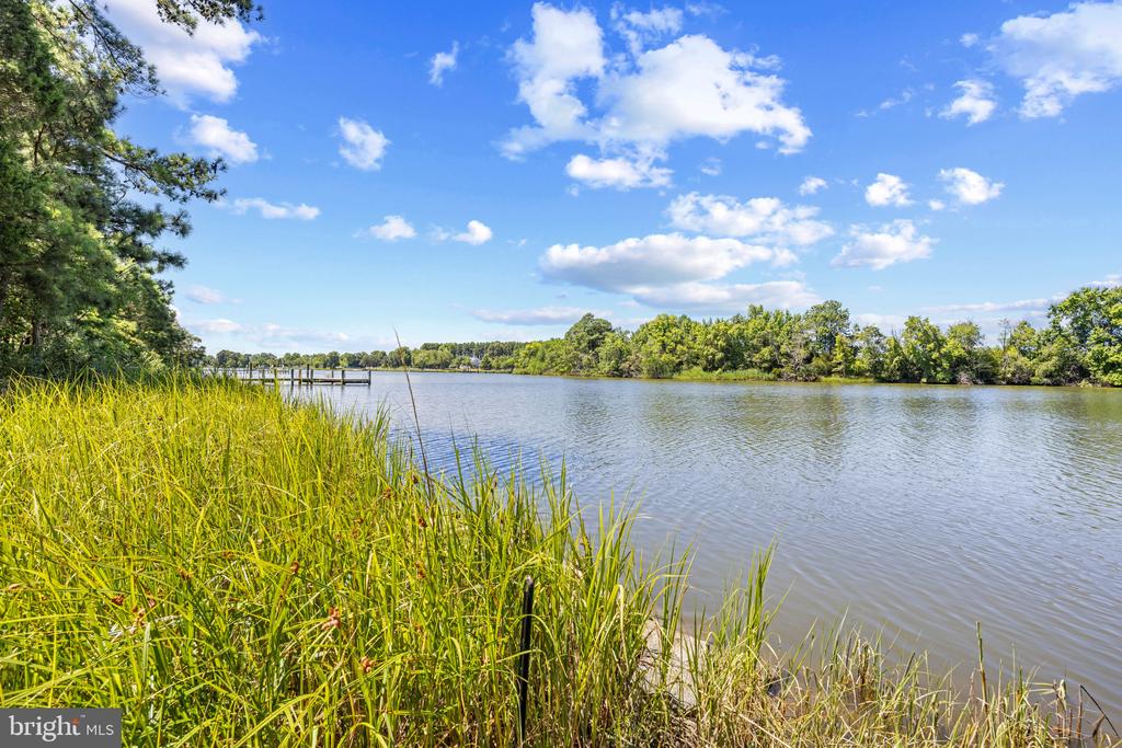 130 Tanners Point Dr