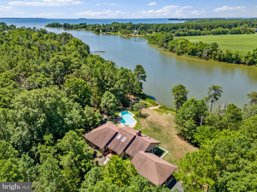 130 Tanners Point Dr