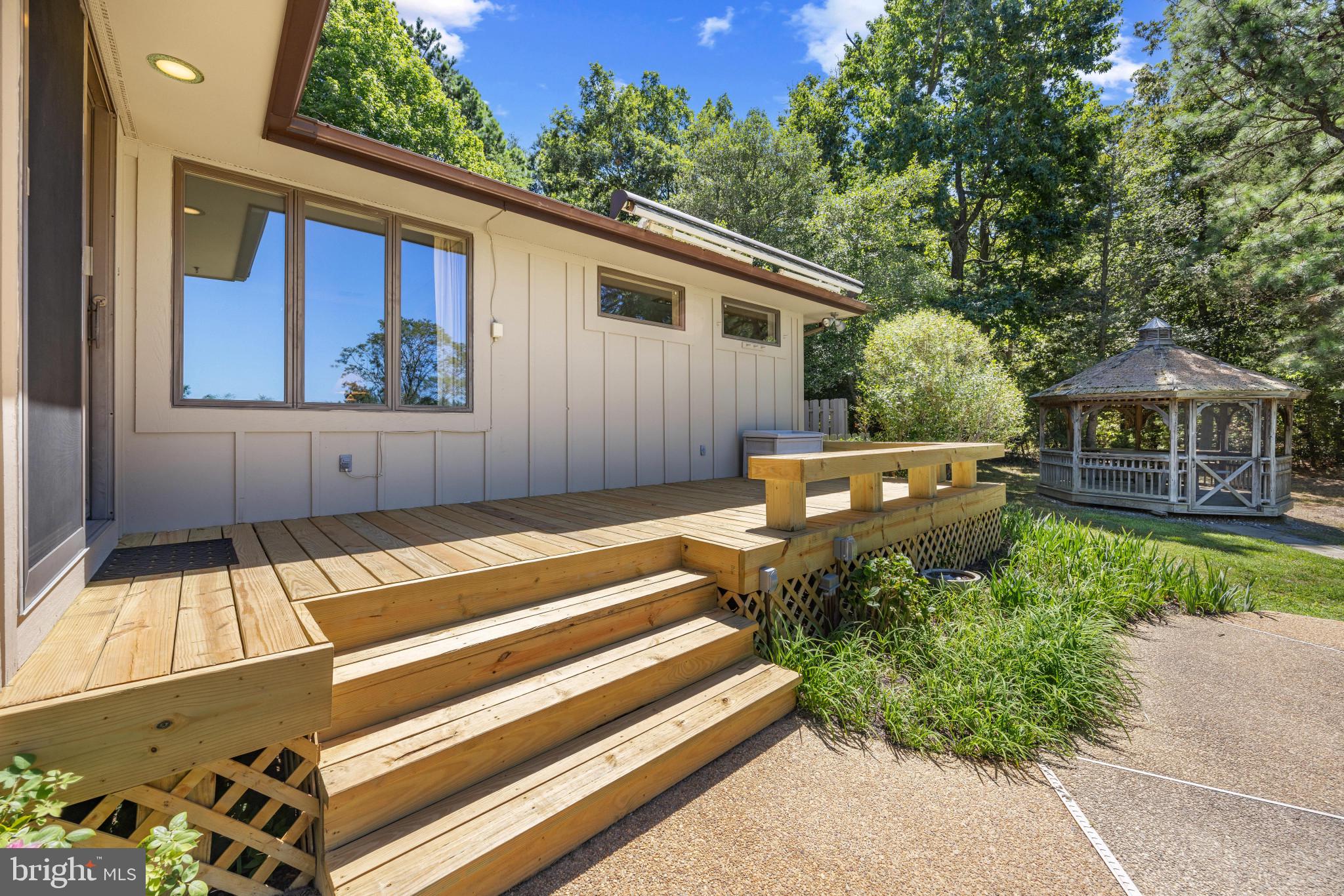 130 Tanners Point Dr