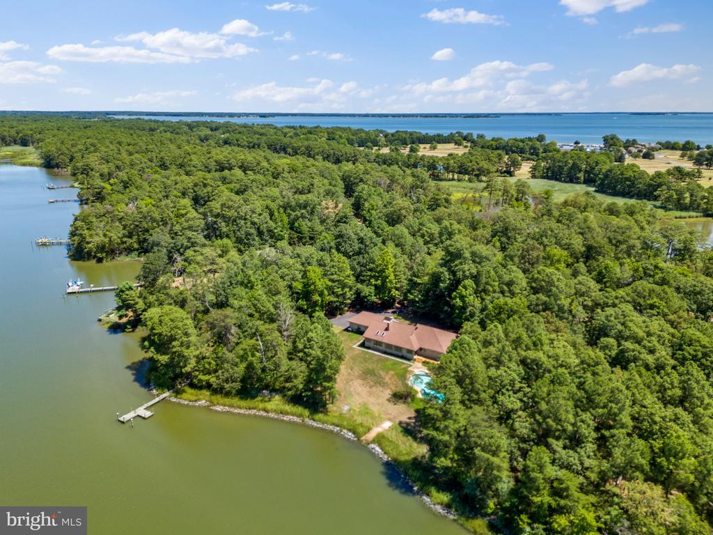 130 Tanners Point Dr