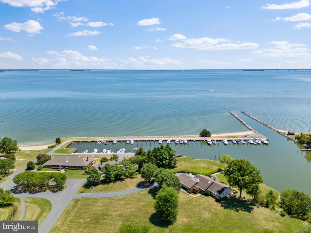 130 Tanners Point Dr