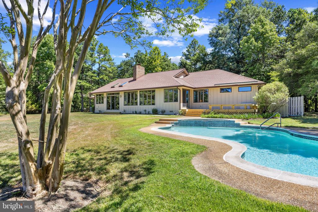 130 Tanners Point Dr