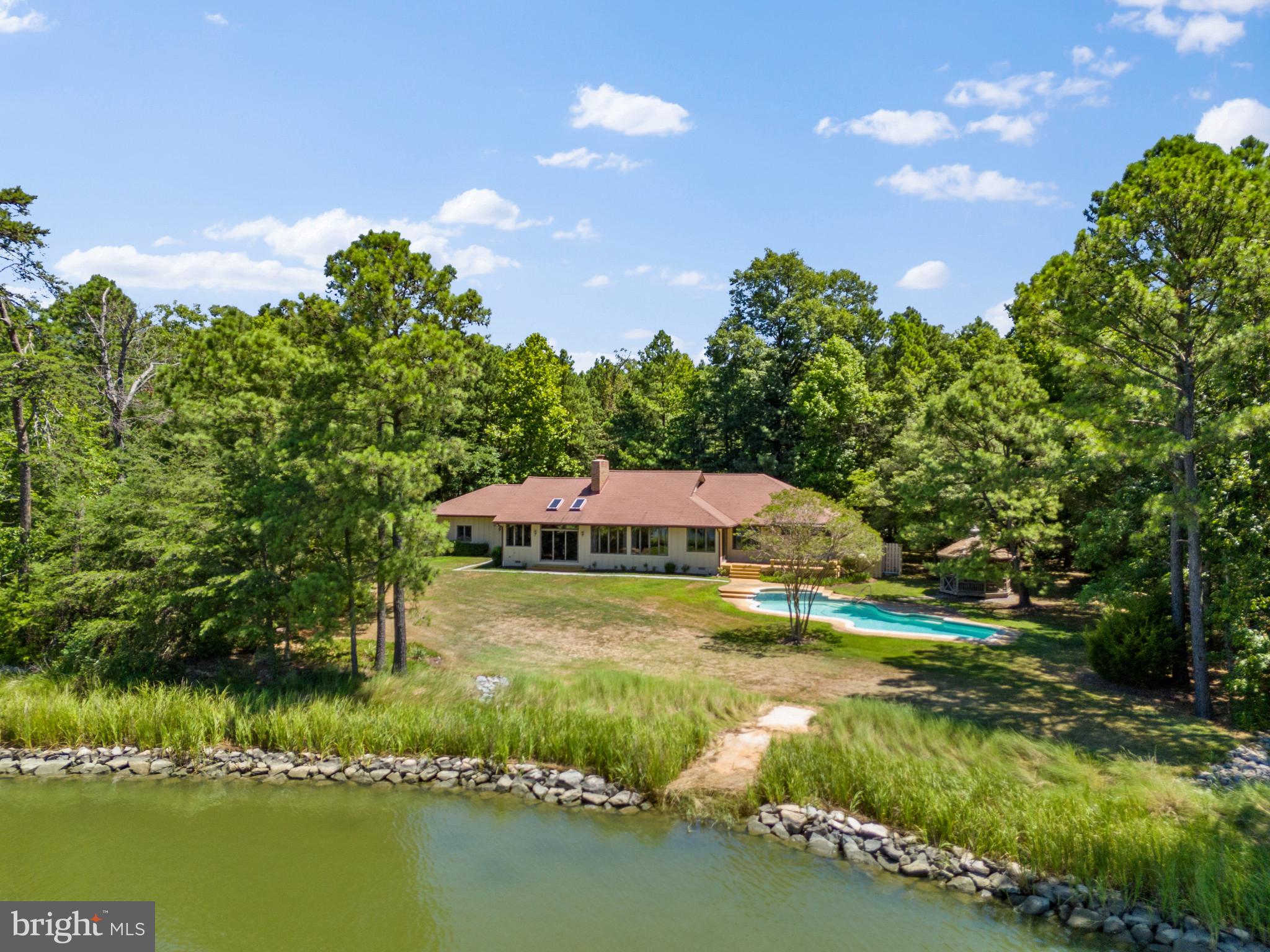 130 Tanners Point Dr