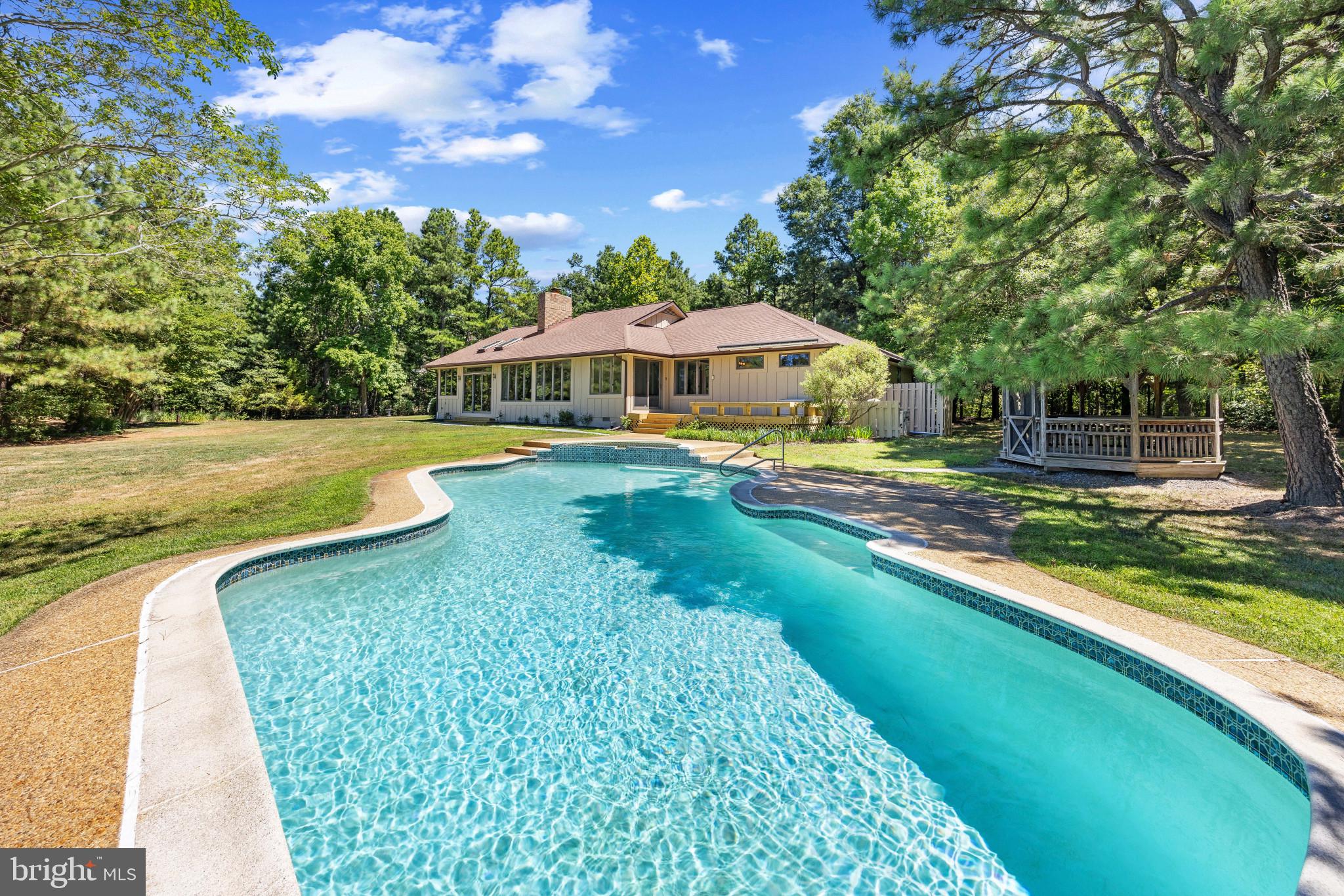 130 Tanners Point Dr