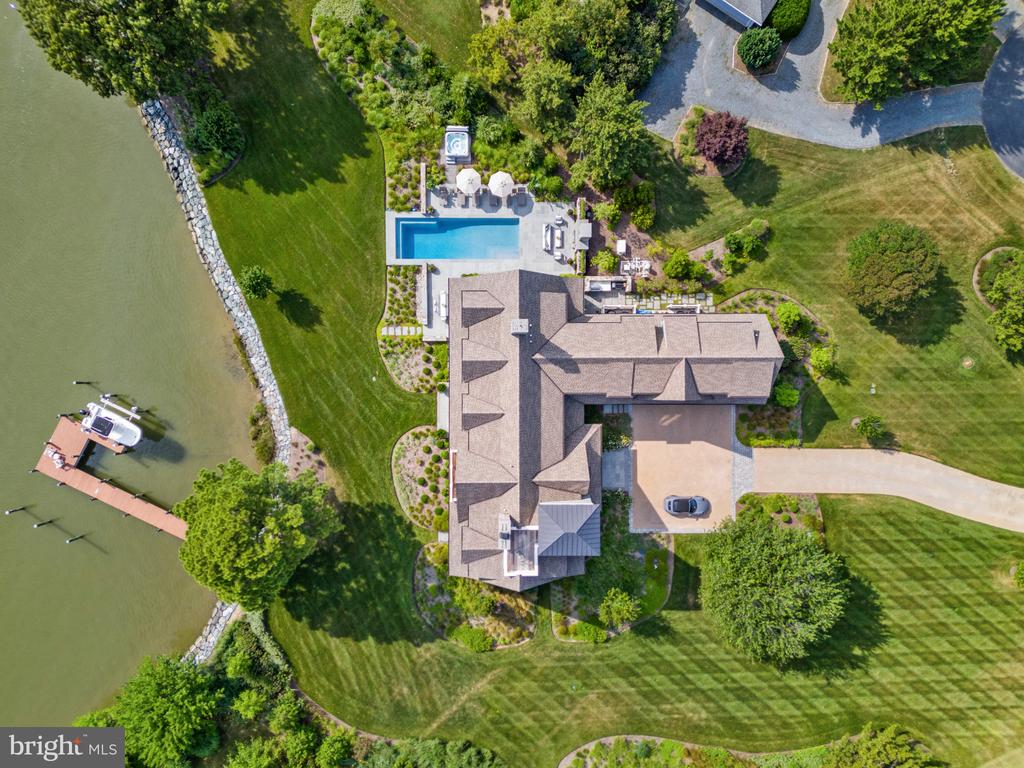 101 Cove Creek Ct