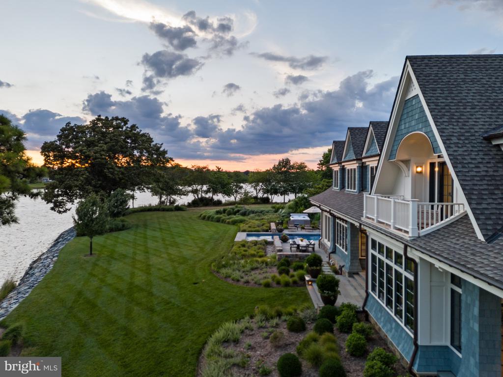 101 Cove Creek Ct
