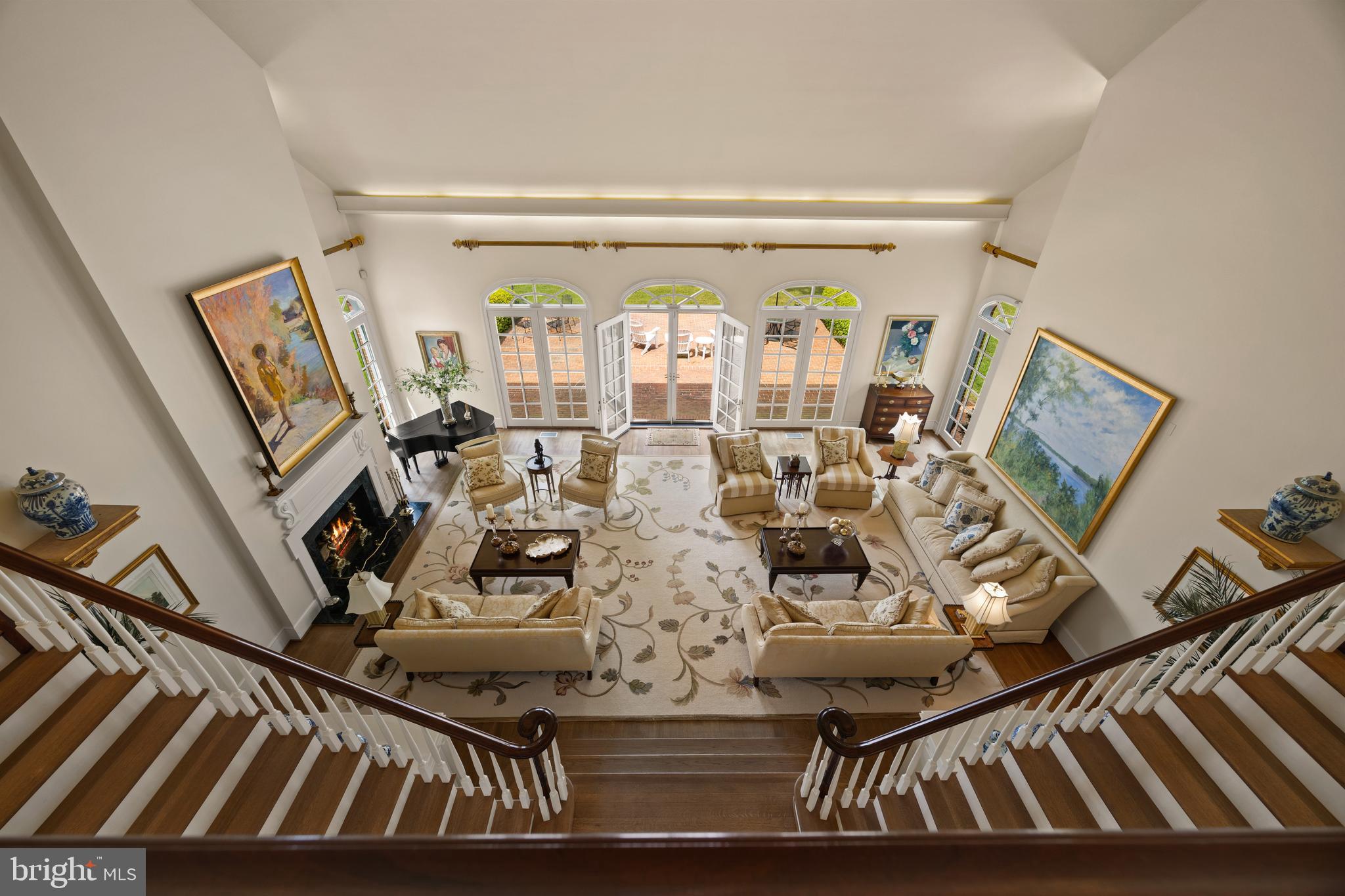 210 Corsica Point Ln