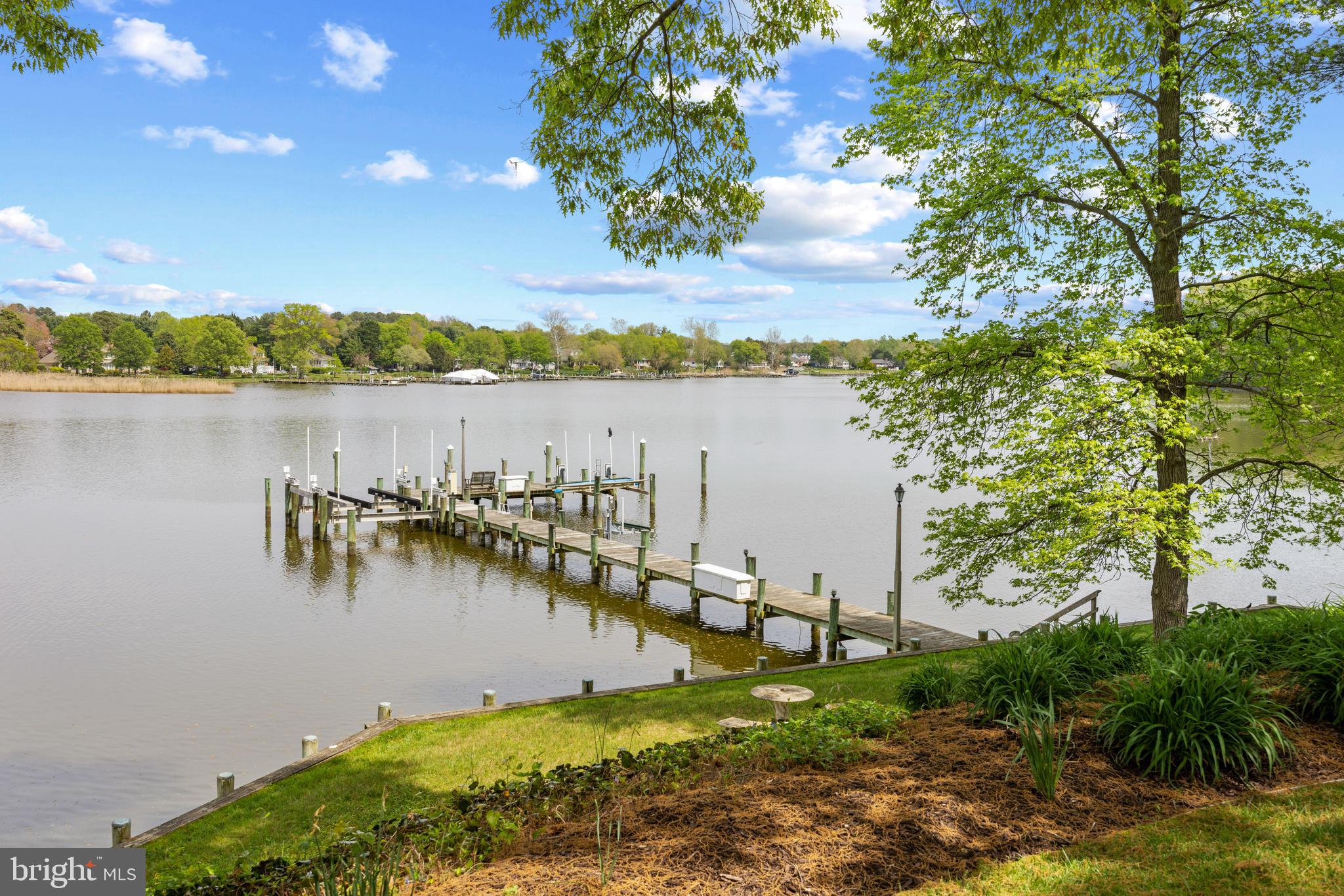 210 Corsica Point Ln