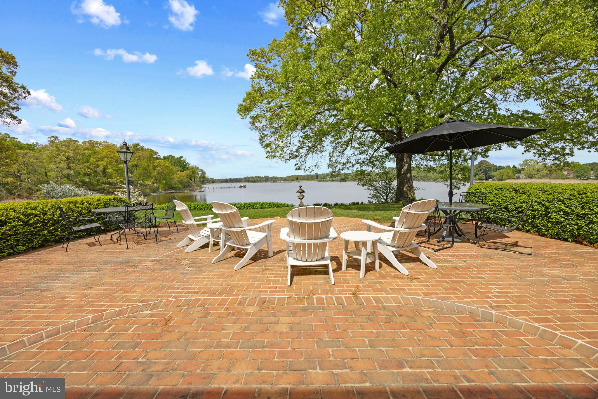 210 Corsica Point Ln