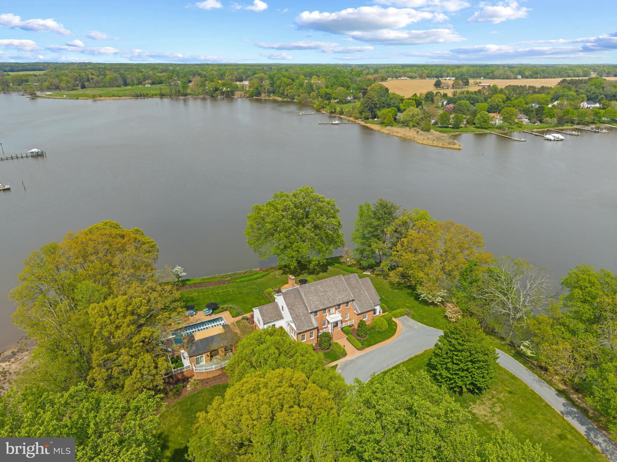 210 Corsica Point Ln