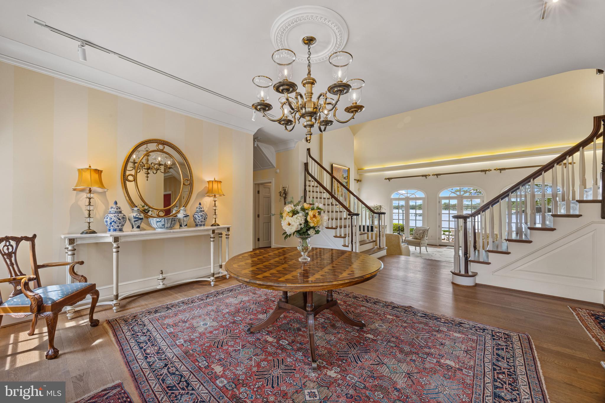 210 Corsica Point Ln