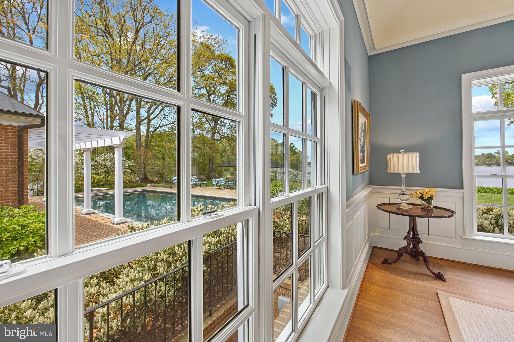 210 Corsica Point Ln