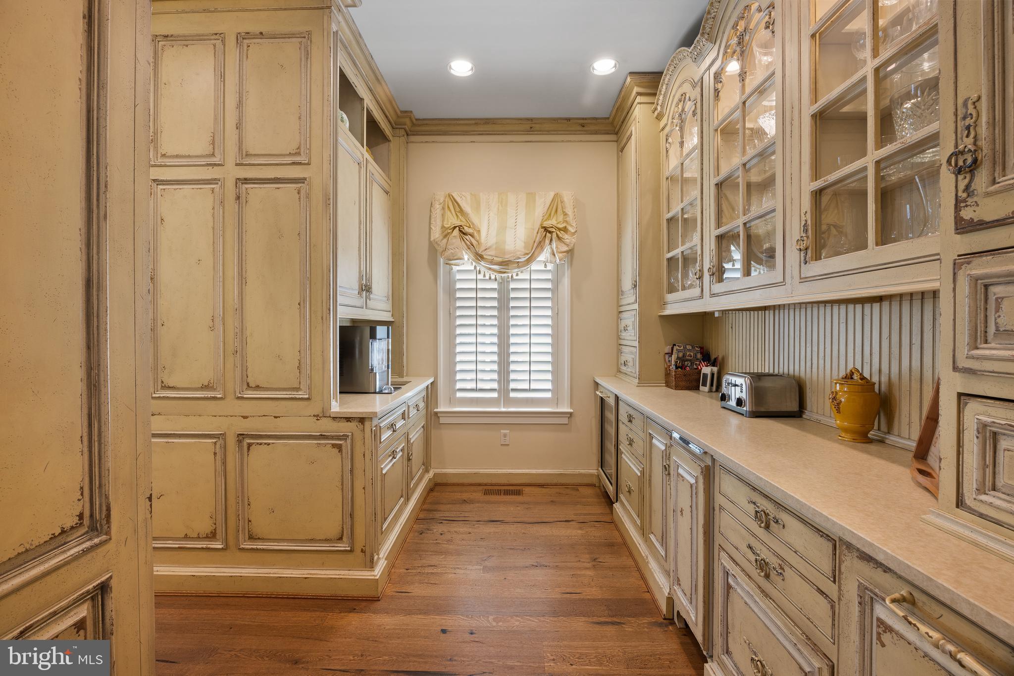 210 Corsica Point Ln