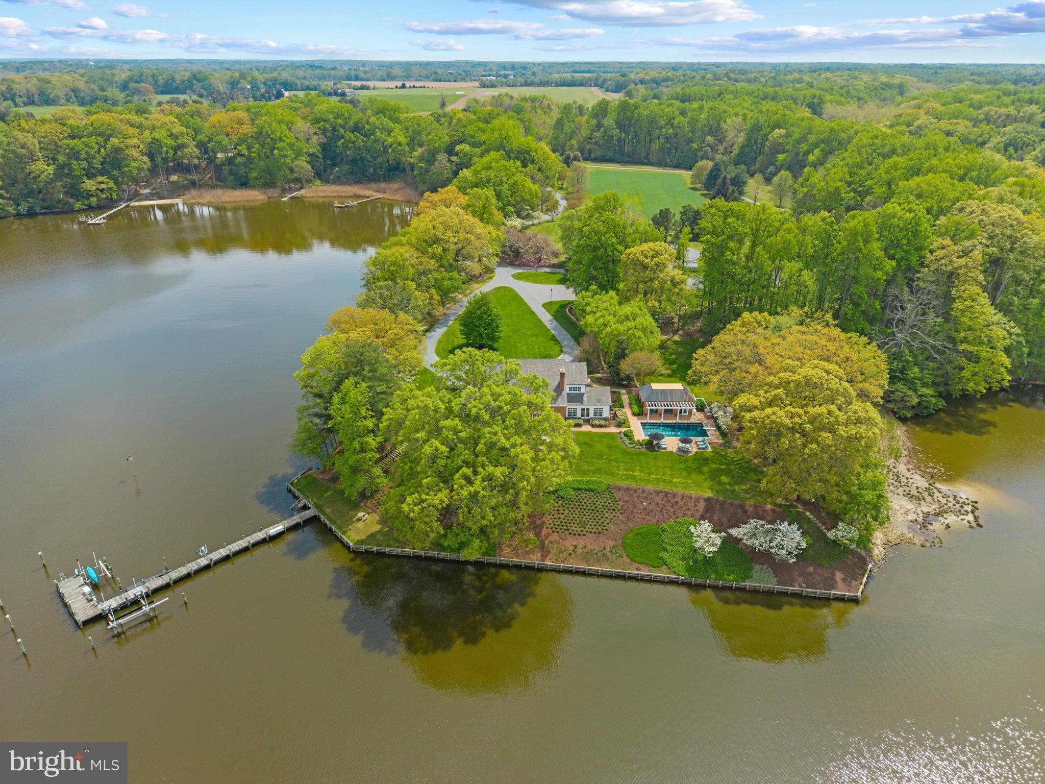 210 Corsica Point Ln