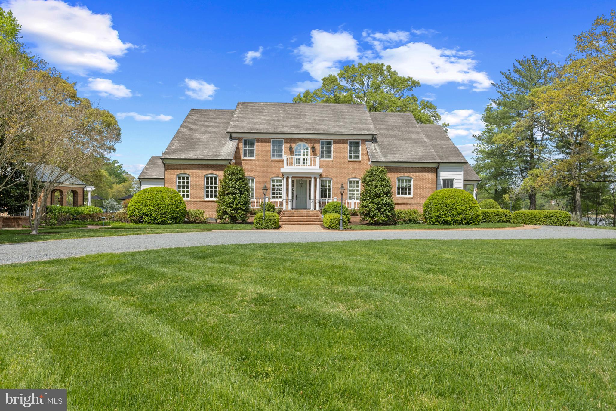 210 Corsica Point Ln