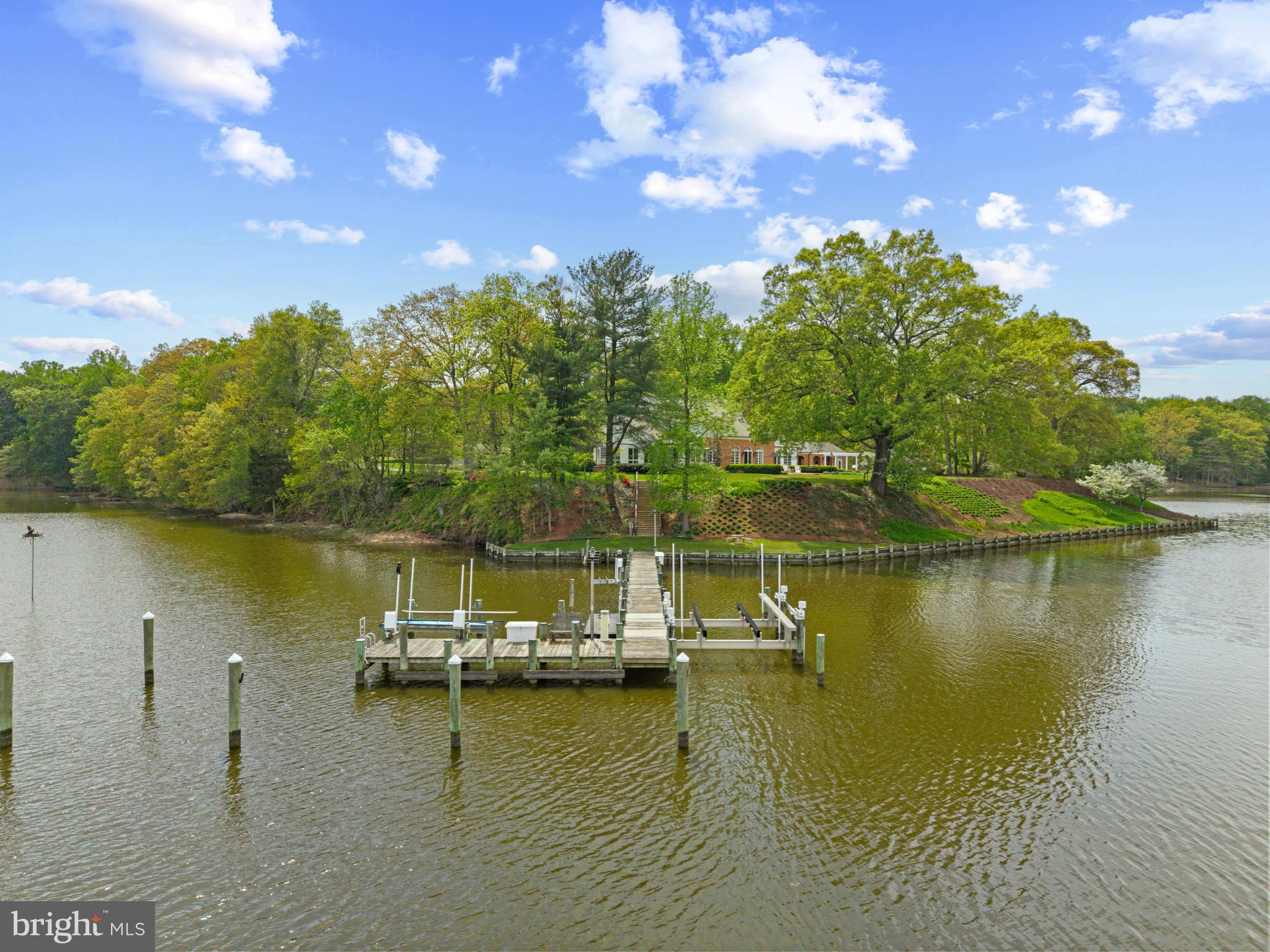 210 Corsica Point Ln