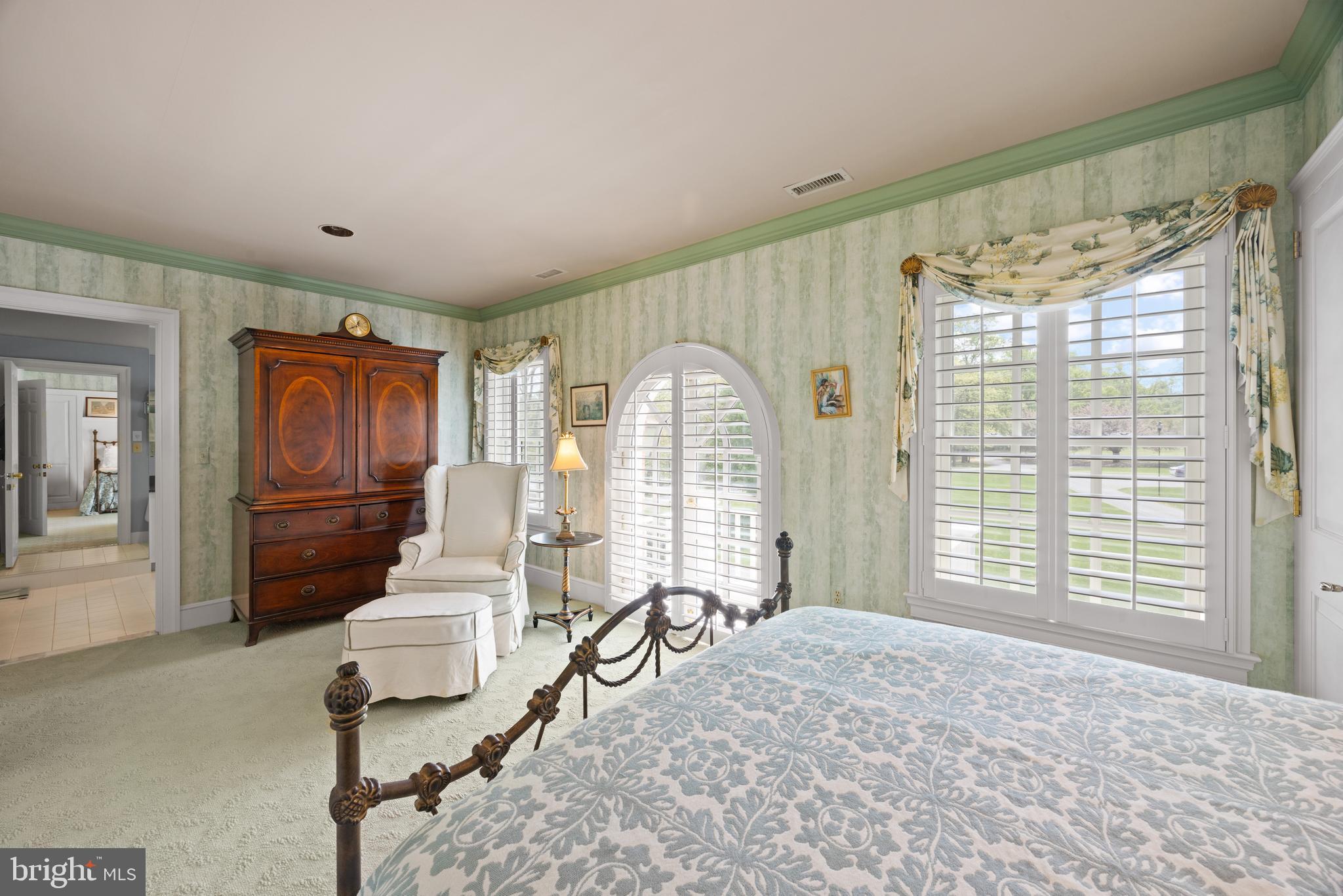 210 Corsica Point Ln