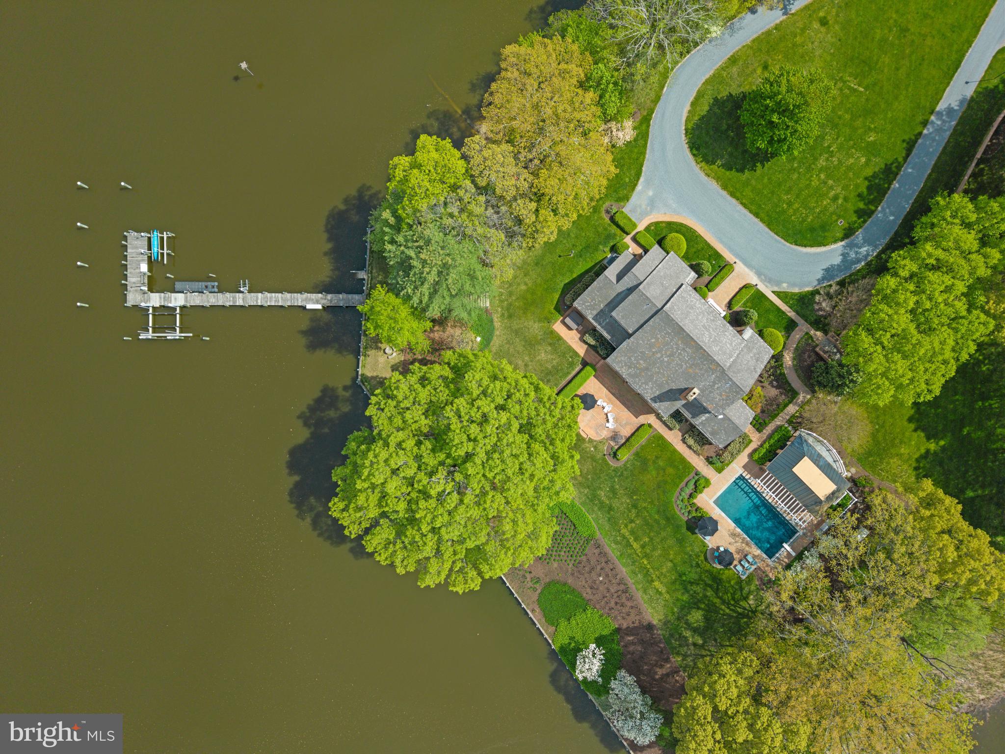 210 Corsica Point Ln