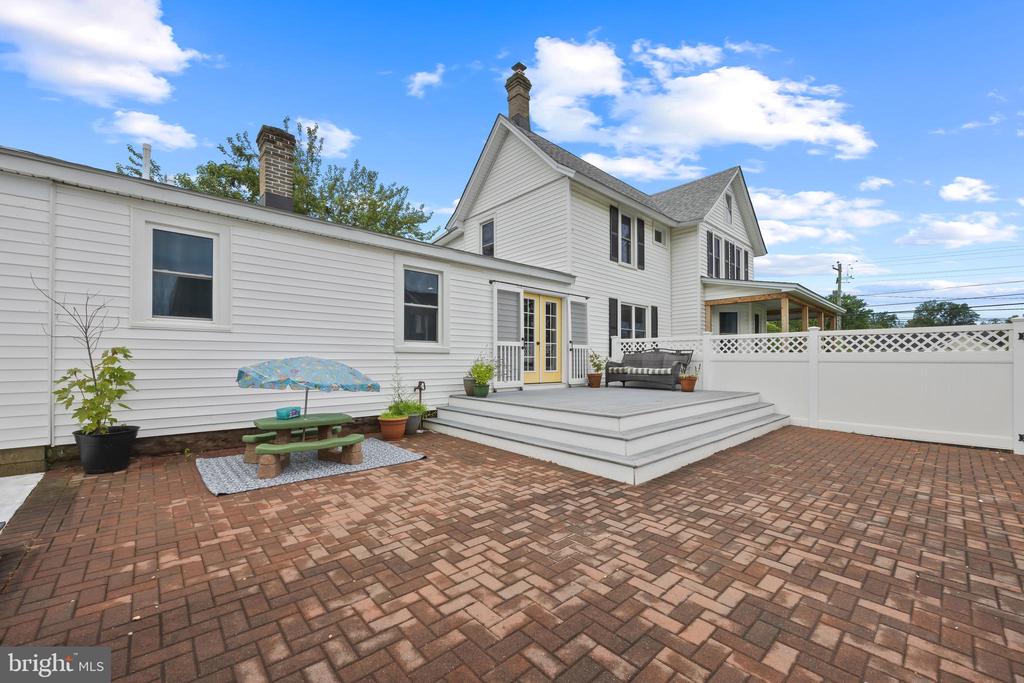618 Love Point Rd