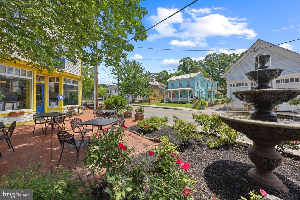 618 Love Point Rd