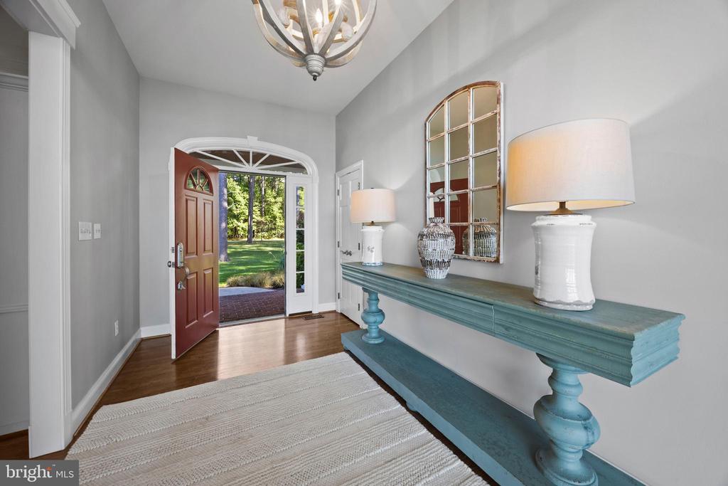 205 LIGHTHOUSE VIEW DRIVE