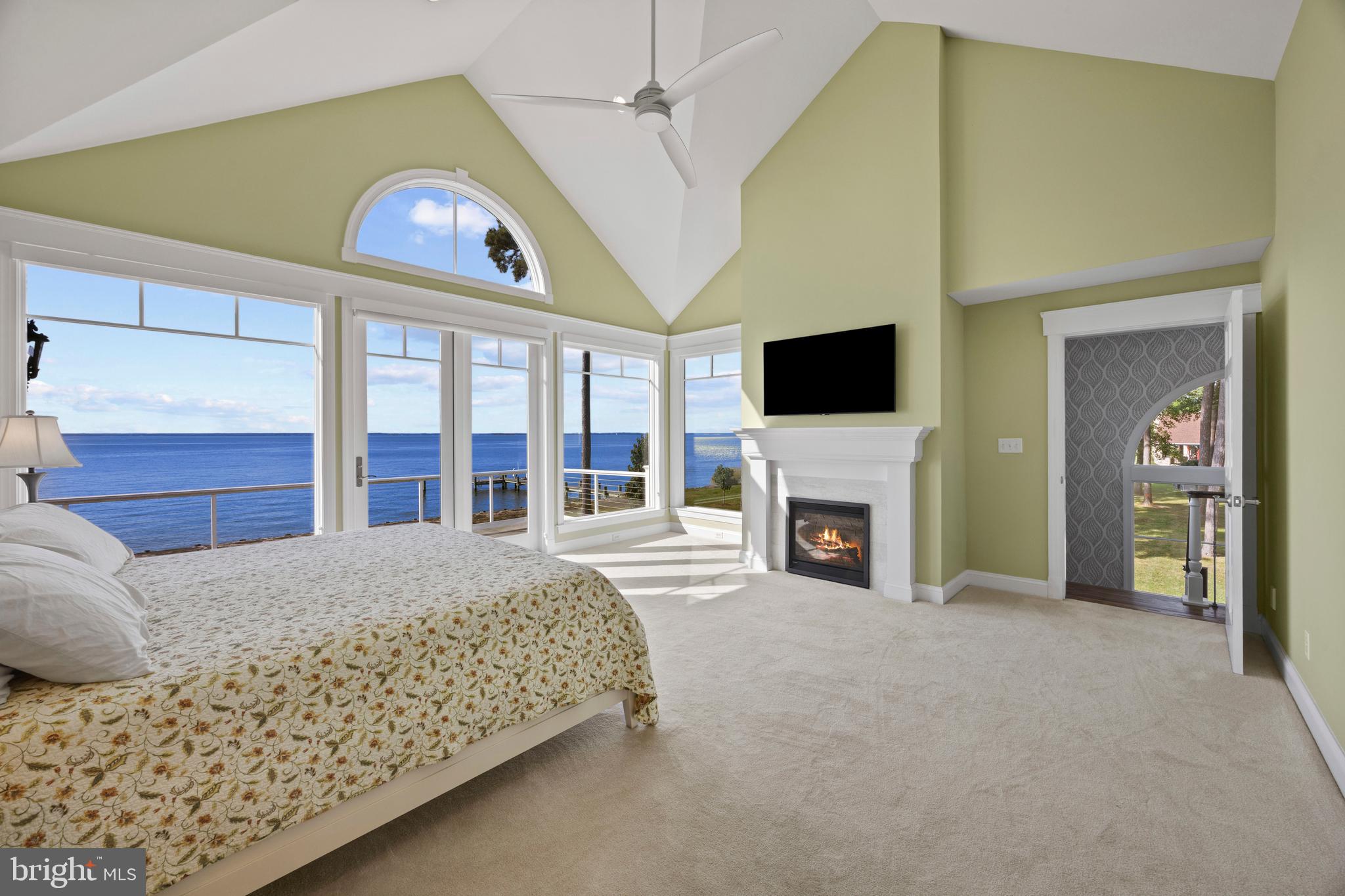 205 LIGHTHOUSE VIEW DRIVE