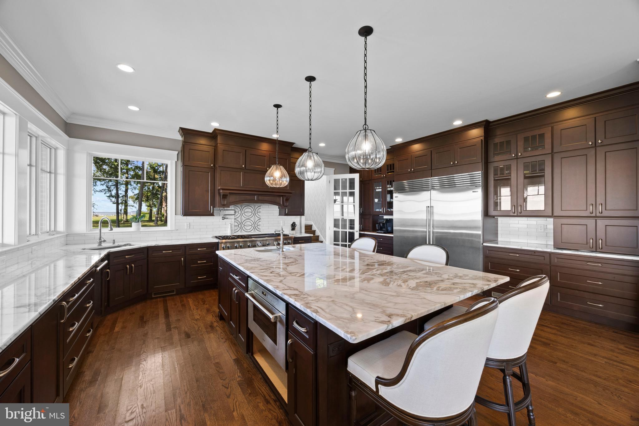 205 LIGHTHOUSE VIEW DRIVE