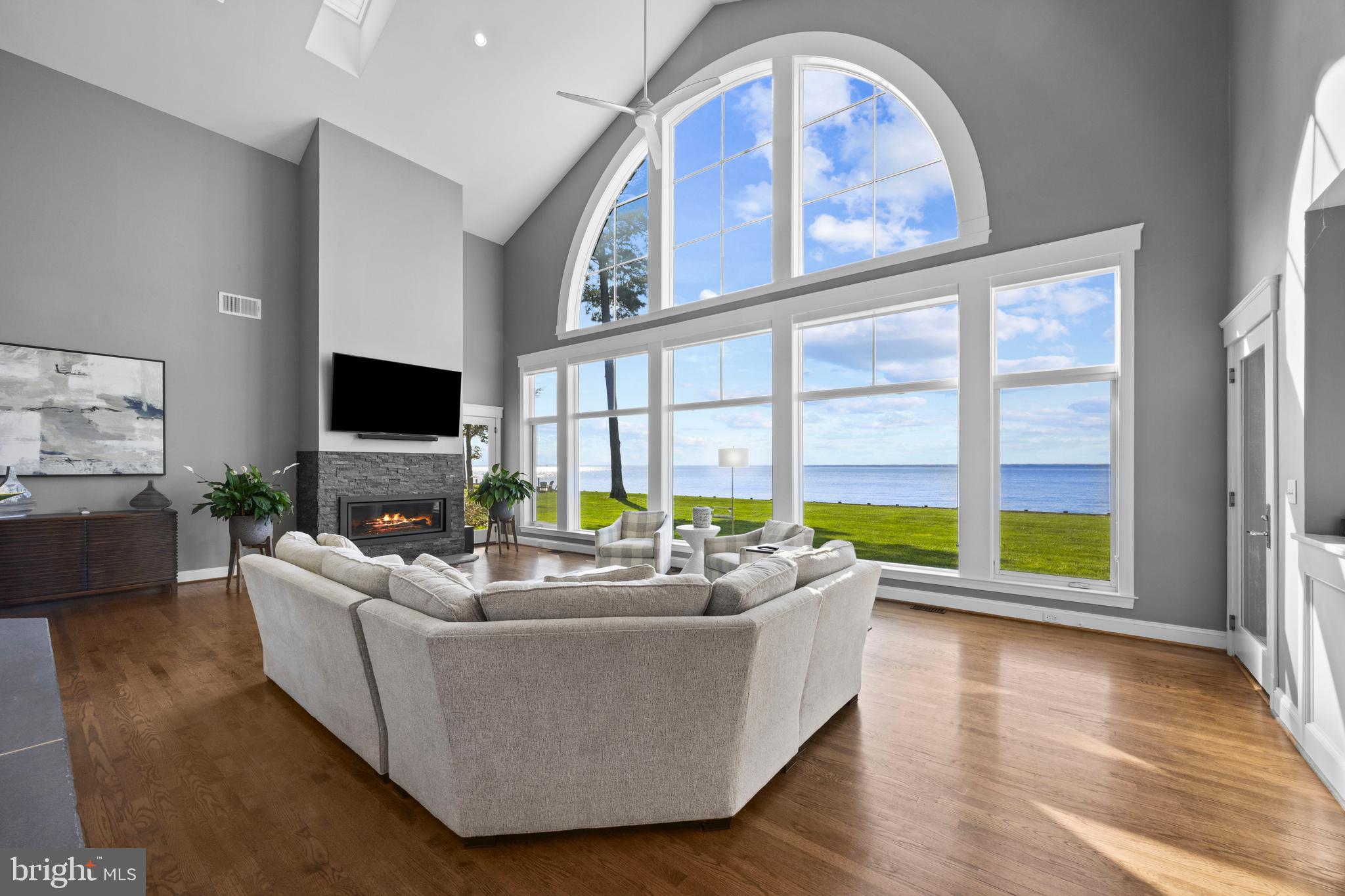 205 LIGHTHOUSE VIEW DRIVE