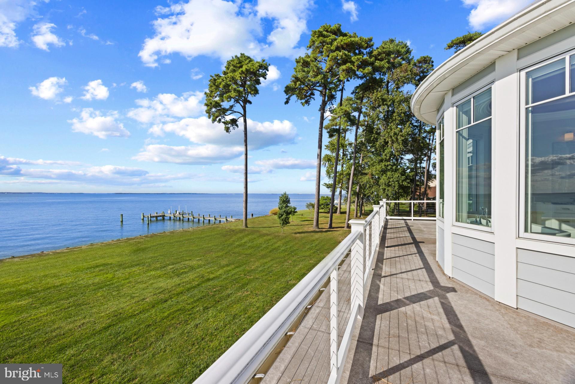 205 LIGHTHOUSE VIEW DRIVE