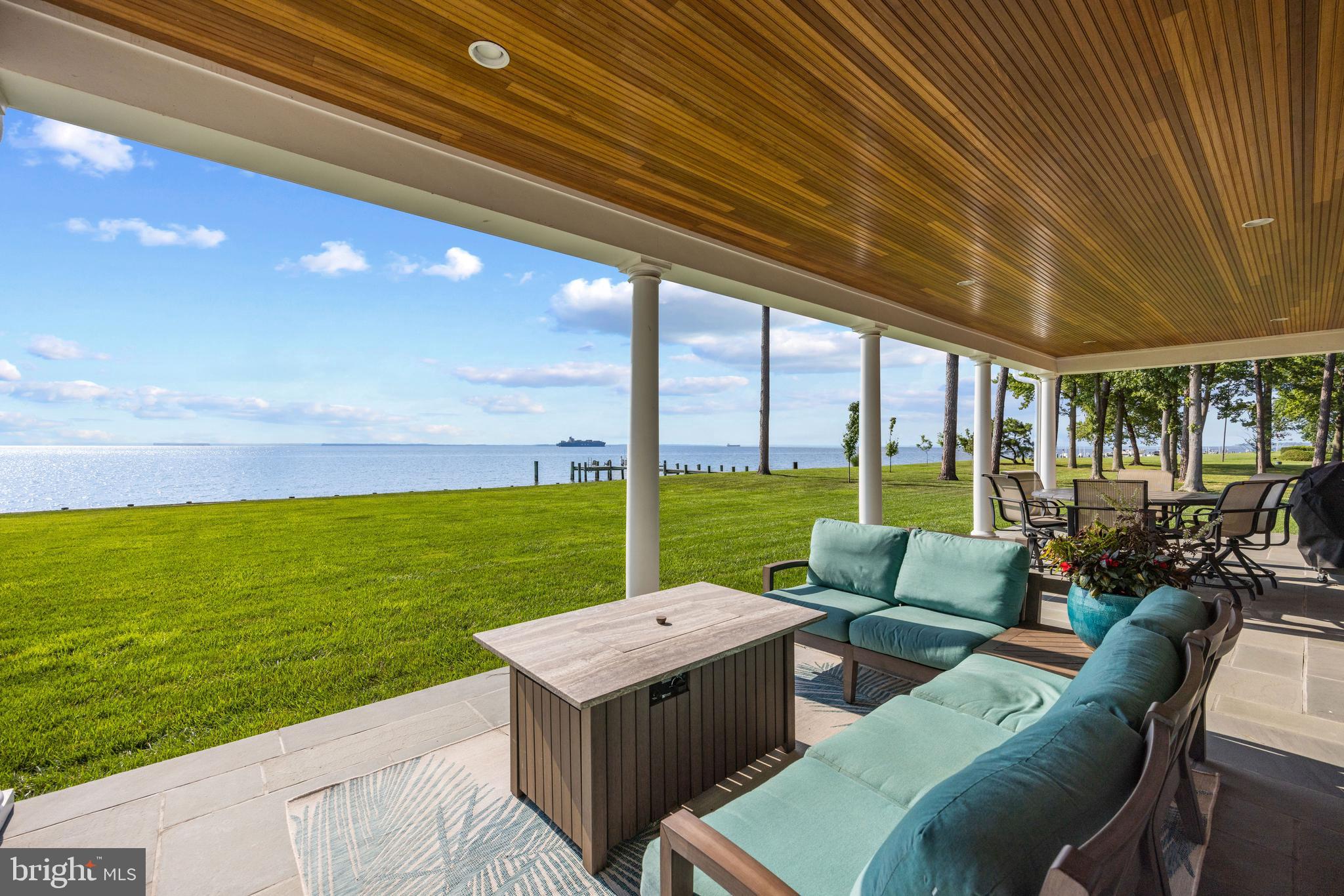 205 LIGHTHOUSE VIEW DRIVE