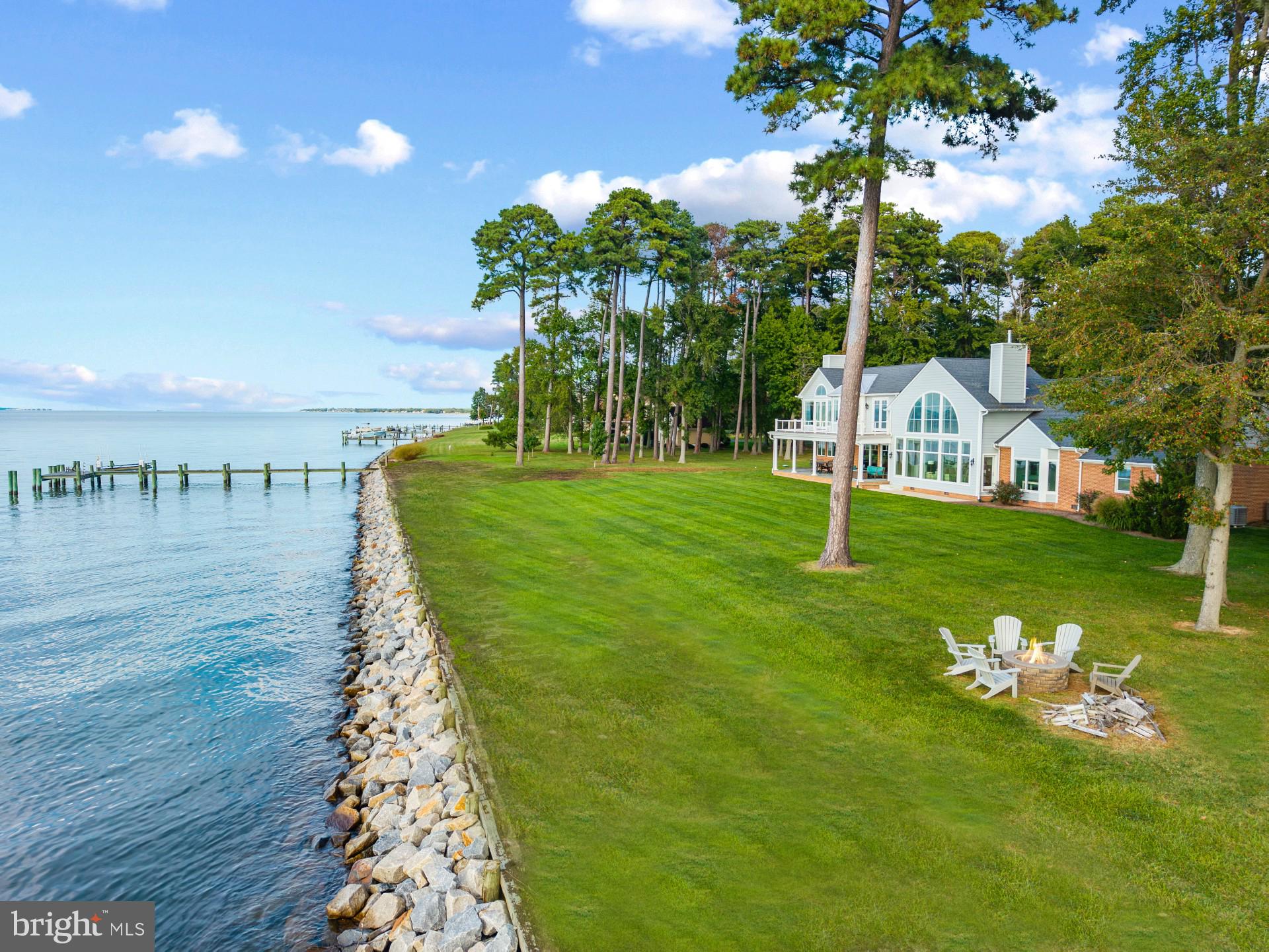 205 LIGHTHOUSE VIEW DRIVE