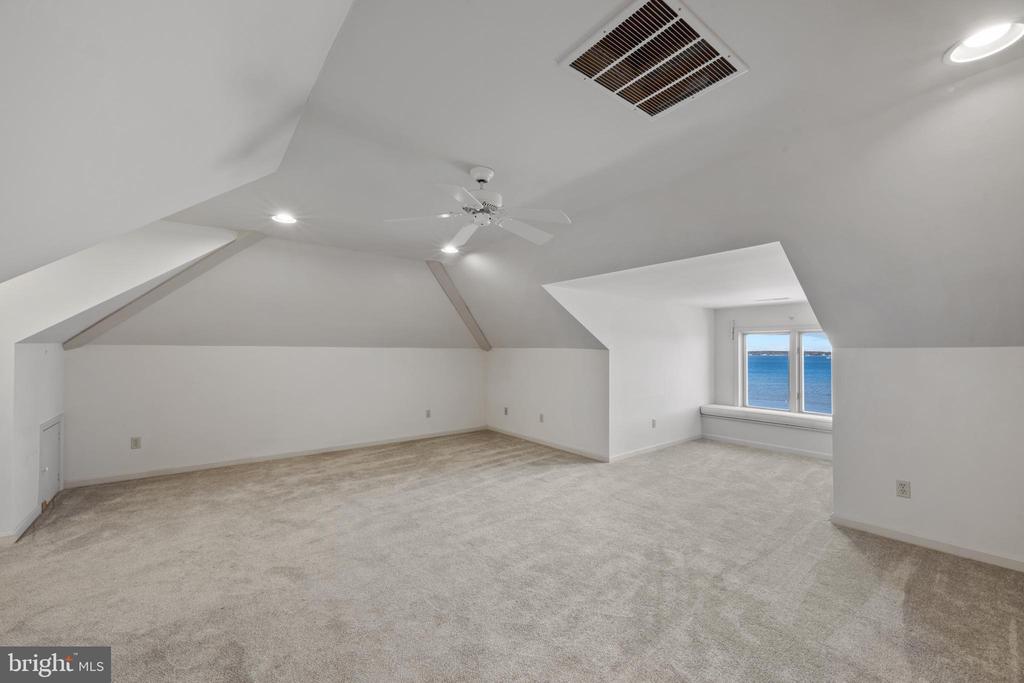 EASTERN SHORE WATERFRONT | 2907 COX NECK ROAD E