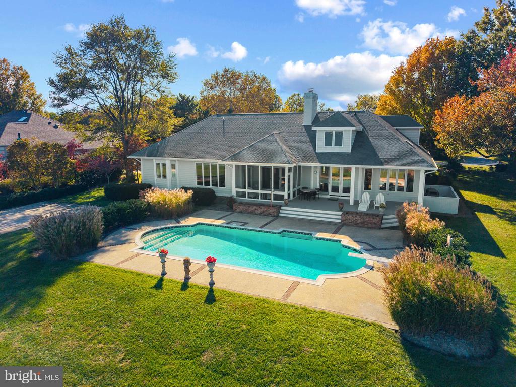 EASTERN SHORE WATERFRONT | 2907 COX NECK ROAD E