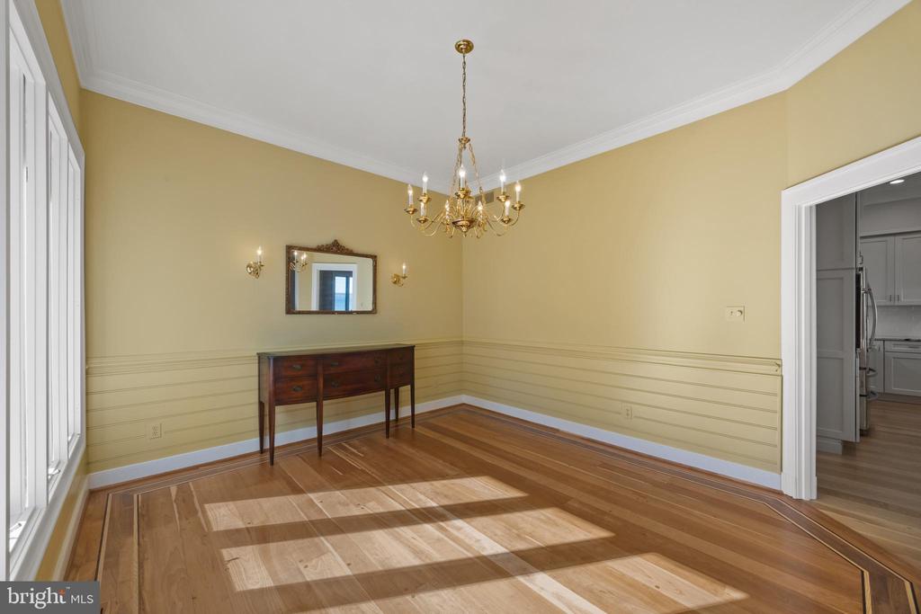 EASTERN SHORE WATERFRONT | 2907 COX NECK ROAD E