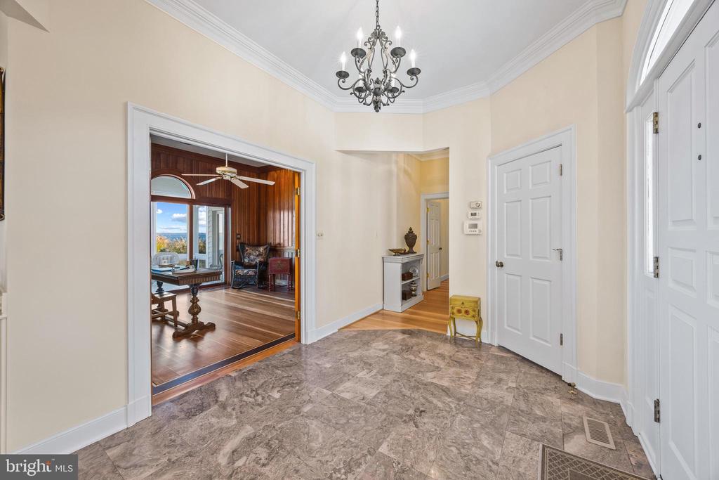 EASTERN SHORE WATERFRONT | 2907 COX NECK ROAD E