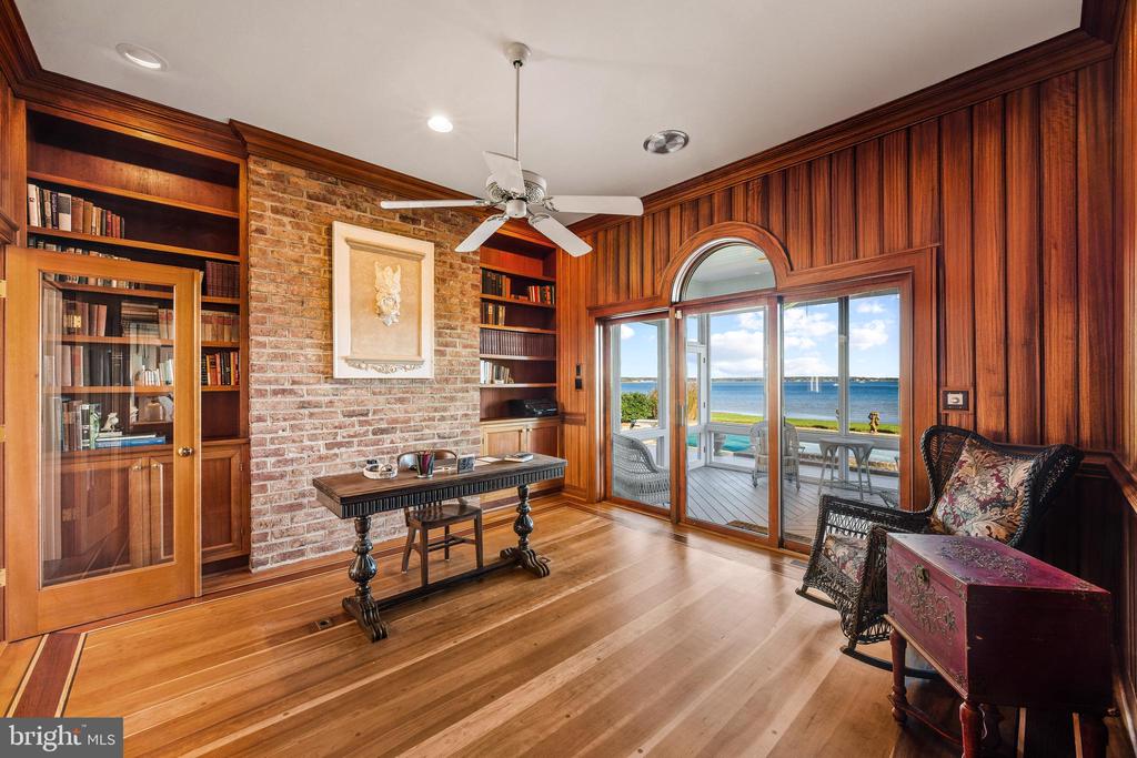 EASTERN SHORE WATERFRONT | 2907 COX NECK ROAD E