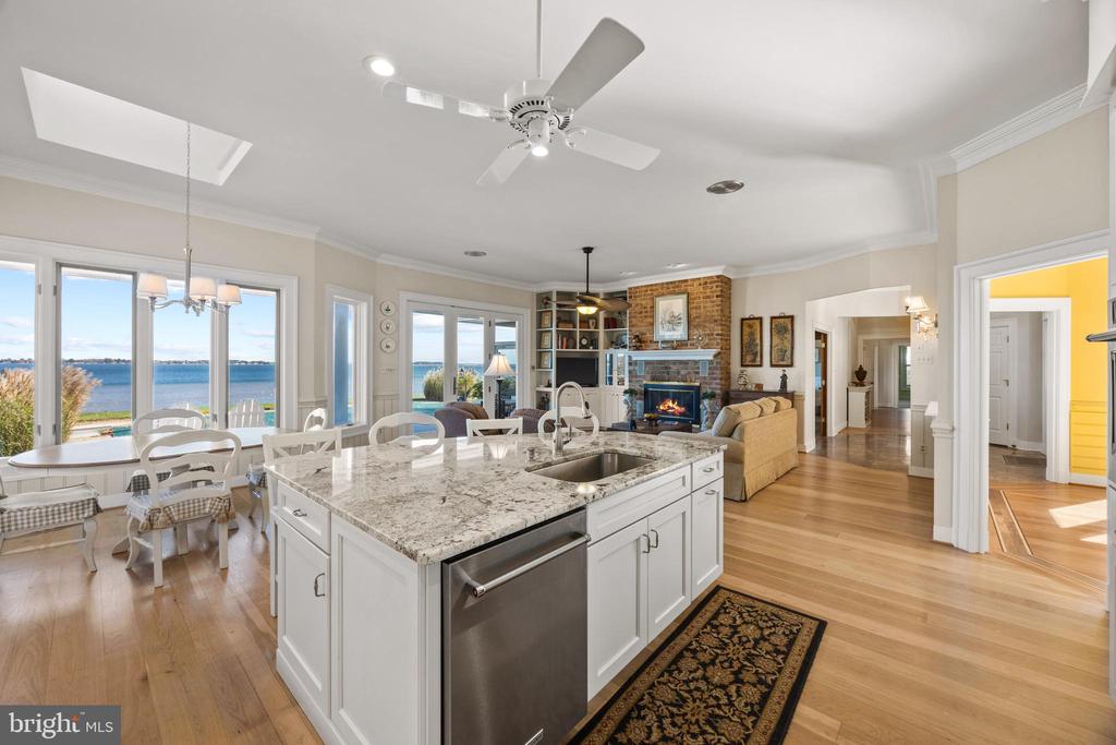 EASTERN SHORE WATERFRONT | 2907 COX NECK ROAD E