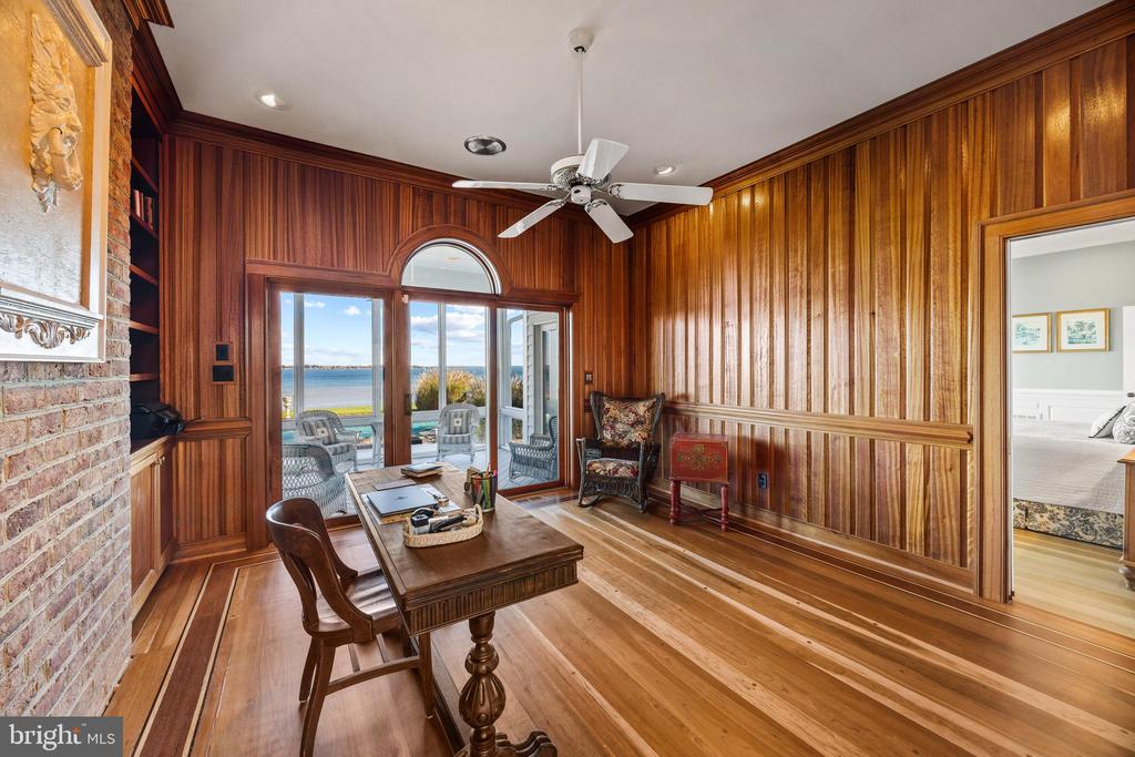 EASTERN SHORE WATERFRONT | 2907 COX NECK ROAD E