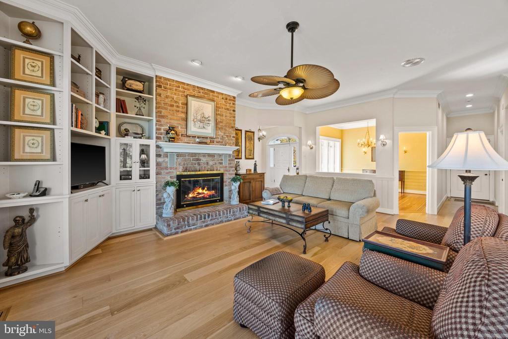 EASTERN SHORE WATERFRONT | 2907 COX NECK ROAD E